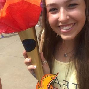 Meet your Posher, Macy